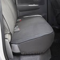 Hilux Double Cab (09/2011 - 02/2016);  solid rear bench.