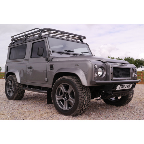 Defender 90/110 s/w 2 premium front integrated headrests