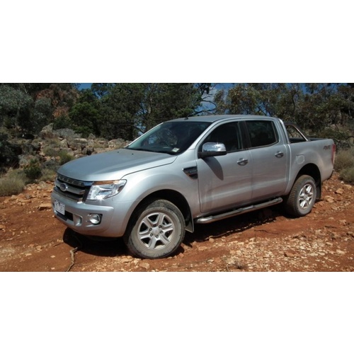 Ford FX Ranger Double cab (2012 - present); 2 fronts with airbags, solid rear bench with armrests